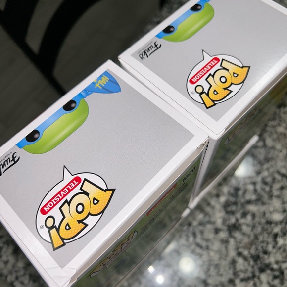 New Funko Pop Television SDCC Comic Con TMNT 1020 Leonardo With Surfboard NI… - Picture 3 of 10